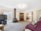 https://images.listonce.com.au/custom/160x/listings/32-the-circuit-lilydale-vic-3140/485/01525485_img_03.jpg?vKBzzfaNMXQ