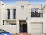 https://images.listonce.com.au/custom/160x/listings/32-vautier-street-elwood-vic-3184/961/01793961_img_08.jpg?C-2l5S2nUYo