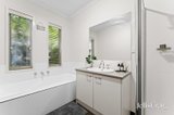 https://images.listonce.com.au/custom/160x/listings/32-warburton-drive-lucas-vic-3350/974/01781974_img_13.jpg?o8ZaYSWqpEs
