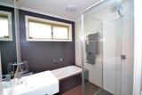 https://images.listonce.com.au/custom/160x/listings/320-ross-road-croydon-vic-3136/993/01912993_img_02.jpg?12mHV-w9kWM