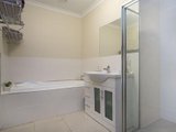 https://images.listonce.com.au/custom/160x/listings/321-becket-street-south-glenroy-vic-3046/647/00847647_img_09.jpg?ucx42qJ_G8g