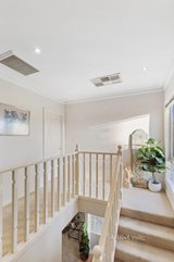 https://images.listonce.com.au/custom/160x/listings/321-luck-street-eltham-vic-3095/477/01262477_img_09.jpg?GjkQNqc59WM