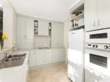 https://images.listonce.com.au/custom/160x/listings/321-narrak-road-balwyn-vic-3103/261/01684261_img_06.jpg?dfCWEVLjrno