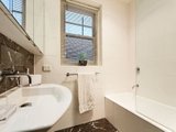 https://images.listonce.com.au/custom/160x/listings/321a-broadway-elwood-vic-3184/019/01795019_img_08.jpg?pG2MjvKsfAA