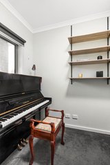 https://images.listonce.com.au/custom/160x/listings/322-epstein-street-reservoir-vic-3073/222/01434222_img_11.jpg?C1GcmokulW8