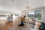 https://images.listonce.com.au/custom/160x/listings/322-union-road-balwyn-vic-3103/070/01899070_img_03.jpg?vjYz1jL4REM