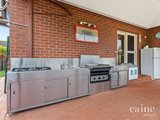 https://images.listonce.com.au/custom/160x/listings/323-heinz-lane-invermay-park-vic-3350/680/01576680_img_16.jpg?F7NXmnAui4o