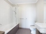https://images.listonce.com.au/custom/160x/listings/323-outlook-way-sunbury-vic-3429/551/01772551_img_10.jpg?TzYo_8ySwbM