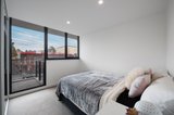 https://images.listonce.com.au/custom/160x/listings/323251-canterbury-road-forest-hill-vic-3131/117/01943117_img_06.jpg?glbCihrVNfI
