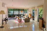 https://images.listonce.com.au/custom/160x/listings/324-adrienne-crescent-mount-waverley-vic-3149/291/01742291_img_03.jpg?gIRbL5vYFLc