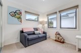 https://images.listonce.com.au/custom/160x/listings/324-adrienne-crescent-mount-waverley-vic-3149/988/01576988_img_08.jpg?kBx6lDK5LV8