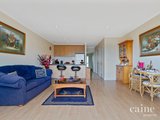 https://images.listonce.com.au/custom/160x/listings/324-chisholm-street-black-hill-vic-3350/626/01576626_img_02.jpg?Bn5kznR3cFw