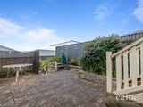 https://images.listonce.com.au/custom/160x/listings/324-chisholm-street-black-hill-vic-3350/626/01576626_img_16.jpg?upgT2kNQJz0