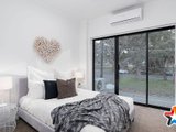 https://images.listonce.com.au/custom/160x/listings/324-croydon-road-croydon-vic-3136/260/01526260_img_03.jpg?Wmu-UGJs_5g