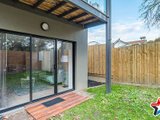 https://images.listonce.com.au/custom/160x/listings/324-croydon-road-croydon-vic-3136/260/01526260_img_07.jpg?Nz4U8Bv7_CY