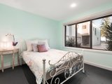 https://images.listonce.com.au/custom/160x/listings/3259-esplanade-altona-vic-3018/492/01203492_img_09.jpg?F2ZnDtL9tWI