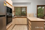 https://images.listonce.com.au/custom/160x/listings/326-bible-street-eltham-vic-3095/051/01908051_img_06.jpg?cIBO3daICYk
