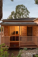 https://images.listonce.com.au/custom/160x/listings/326-bible-street-eltham-vic-3095/051/01908051_img_14.jpg?VF2O78yhCBc