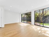 https://images.listonce.com.au/custom/160x/listings/327-adelaide-avenue-mount-waverley-vic-3149/099/01882099_img_07.jpg?sZzNMuGj28w