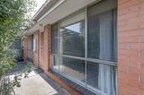 https://images.listonce.com.au/custom/160x/listings/327-grenfell-road-mount-waverley-vic-3149/370/01720370_img_07.jpg?5SrVImlrlfA