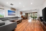 https://images.listonce.com.au/custom/160x/listings/327-mckinnon-road-bentleigh-east-vic-3165/148/01683148_img_03.jpg?OyL0e6Hqbj8