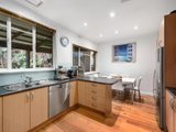 https://images.listonce.com.au/custom/160x/listings/327-mckinnon-road-bentleigh-east-vic-3165/196/01766196_img_06.jpg?TWhzhQ4P6Fg