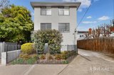https://images.listonce.com.au/custom/160x/listings/327-spray-street-elwood-vic-3184/798/01938798_img_01.jpg?_cWrwD15Mbg