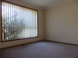 https://images.listonce.com.au/custom/160x/listings/327-winyard-drive-mooroolbark-vic-3138/421/01927421_img_07.jpg?n7nlyWVNQGg