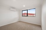 https://images.listonce.com.au/custom/160x/listings/328-highland-crescent-mooroolbark-vic-3138/584/01933584_img_01.jpg?wIa3EP_9A-0