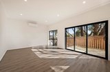 https://images.listonce.com.au/custom/160x/listings/328-highland-crescent-mooroolbark-vic-3138/584/01933584_img_03.jpg?sepQ8VzcNg4