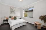 https://images.listonce.com.au/custom/160x/listings/328-jarvis-avenue-croydon-vic-3136/322/01562322_img_11.jpg?mE46FTYrYmI