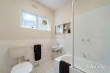 https://images.listonce.com.au/custom/160x/listings/329-belmont-avenue-north-glen-iris-vic-3146/982/01956982_img_07.jpg?5_4SZ_A-K3M