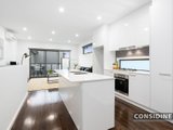 https://images.listonce.com.au/custom/160x/listings/329-collier-court-strathmore-heights-vic-3041/352/00847352_img_02.jpg?MRu7ji0GqzY