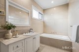 https://images.listonce.com.au/custom/160x/listings/32a-nott-street-balwyn-vic-3103/058/01912058_img_11.jpg?KtCicy2GEZA