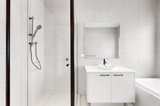 https://images.listonce.com.au/custom/160x/listings/32a-roland-avenue-strathmore-vic-3041/718/01718718_img_08.jpg?7W1lTN08tQU