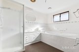 https://images.listonce.com.au/custom/160x/listings/32b-highland-way-leopold-vic-3224/084/01766084_img_07.jpg?PPcToT_6VPU