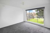 https://images.listonce.com.au/custom/160x/listings/33-barton-street-bell-park-vic-3215/385/01975385_img_06.jpg?-wYb0Jzj96Q