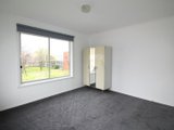 https://images.listonce.com.au/custom/160x/listings/33-barton-street-bell-park-vic-3215/385/01975385_img_08.jpg?SEtq1AcrDw8
