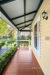 https://images.listonce.com.au/custom/160x/listings/33-belfast-road-mooroolbark-vic-3138/214/01591214_img_05.jpg?Hodl4_Ic-i4