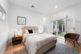 https://images.listonce.com.au/custom/160x/listings/33-booran-road-caulfield-vic-3162/333/01559333_img_07.jpg?UyMbgaKzrr0