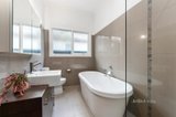 https://images.listonce.com.au/custom/160x/listings/33-booran-road-caulfield-vic-3162/333/01559333_img_09.jpg?PA_rH76IUaU