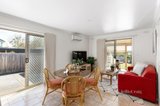 https://images.listonce.com.au/custom/160x/listings/33-collendina-crescent-greensborough-vic-3088/538/01567538_img_10.jpg?_UD4D48xVC0