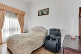 https://images.listonce.com.au/custom/160x/listings/33-cook-street-brunswick-west-vic-3055/665/01718665_img_09.jpg?W-5nEaJpSBs