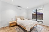https://images.listonce.com.au/custom/160x/listings/33-darbyshire-road-mount-waverley-vic-3149/987/01913987_img_11.jpg?sVk0xd1nkvE