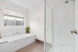 https://images.listonce.com.au/custom/160x/listings/33-de-burgh-road-drysdale-vic-3222/093/01705093_img_13.jpg?oDdBIxgboyc
