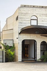 https://images.listonce.com.au/custom/160x/listings/33-edro-avenue-brighton-east-vic-3187/664/01948664_img_23.jpg?geOv0ZvMQdo