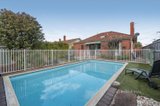 https://images.listonce.com.au/custom/160x/listings/33-field-street-mckinnon-vic-3204/414/01567414_img_10.jpg?xKmrS-56BPs