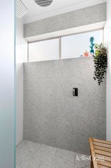 https://images.listonce.com.au/custom/160x/listings/33-findon-street-south-geelong-vic-3220/945/01772945_img_05.jpg?qyllqMuz2bQ
