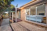 https://images.listonce.com.au/custom/160x/listings/33-freeman-street-ringwood-east-vic-3135/422/01979422_img_08.jpg?LbI3_SYxryI