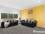 https://images.listonce.com.au/custom/160x/listings/33-freshfield-avenue-mooroolbark-vic-3138/513/01526513_img_03.jpg?w6oKnVOyey0